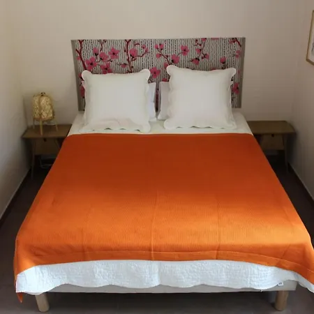Les Chambres De Kate Bed & Breakfast *